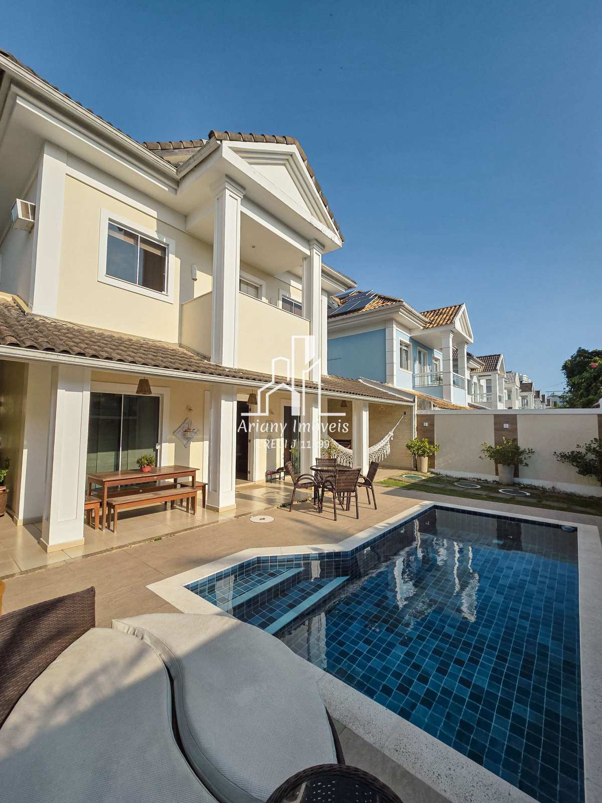 Carmel Village| Casa triplex 4 suítes 250 m² no Recreio - Ariany Imóveis e Consultoria Imobiliária