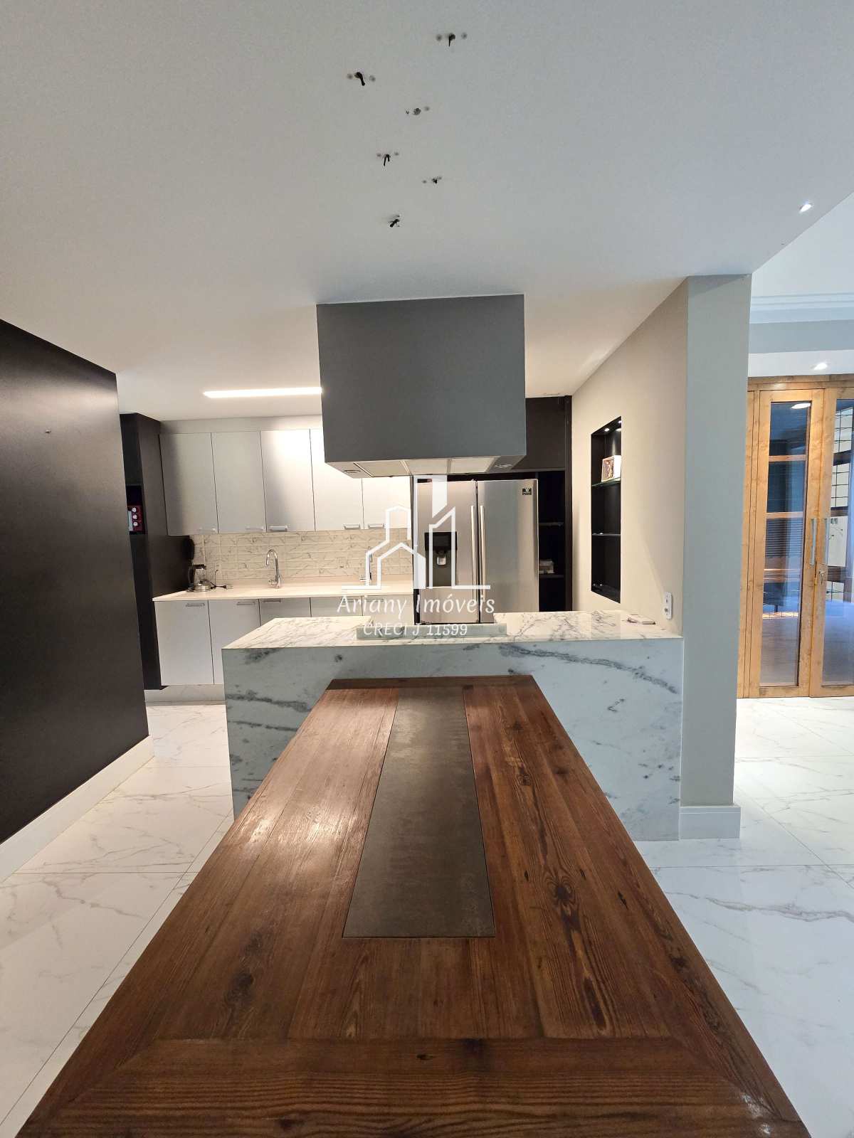 • Leblon Posto 12 | Apartamento 2 suítes com 120 m² Delfim Moreira - Ariany Imóveis e Consultoria Imobiliária